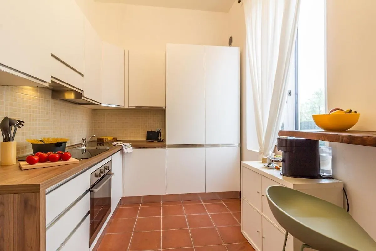 Art Nouveau Apartment With Garden Near The Station Vérone 0*,