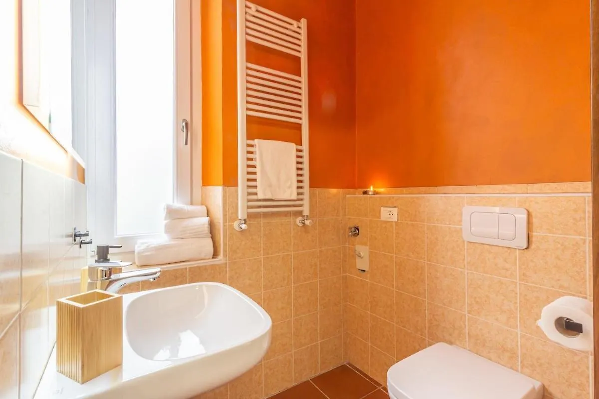 Art Nouveau Apartment With Garden Near The Station Verona